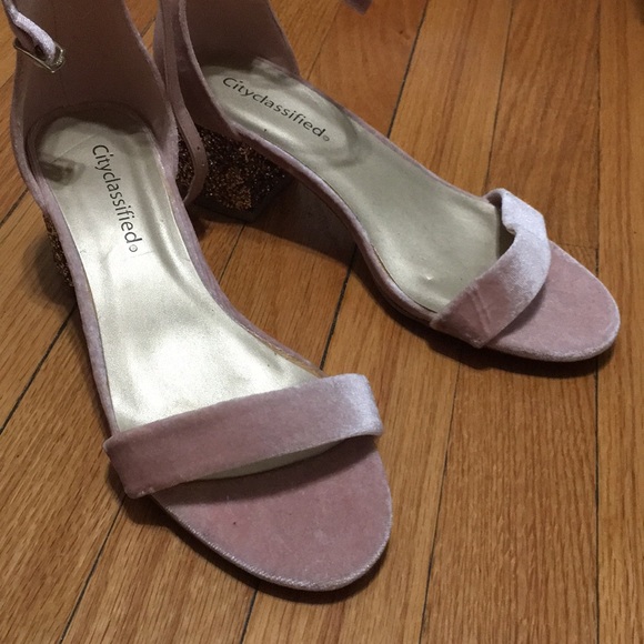 New pink velvet glitter heels - Picture 2 of 5